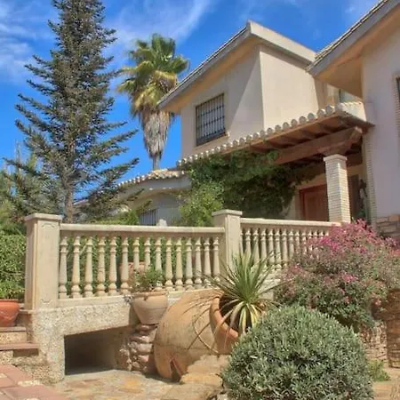 Villa Del Mamut, Granada *