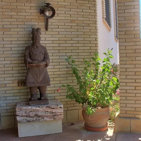 Villa Del Mamut, Granada *
